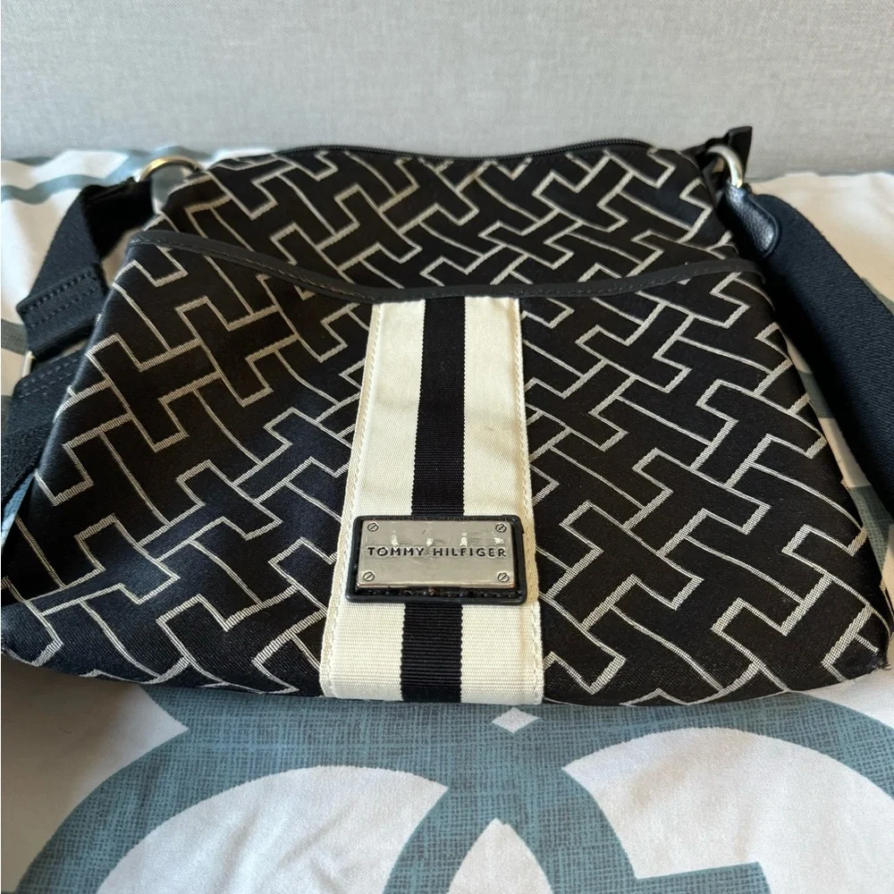 Lot of 5 purses - Picture 11 of 16